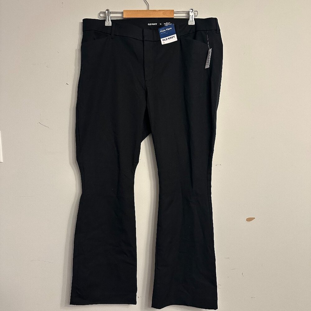 NWT High-Waisted Pixie Flare Pants Size 18